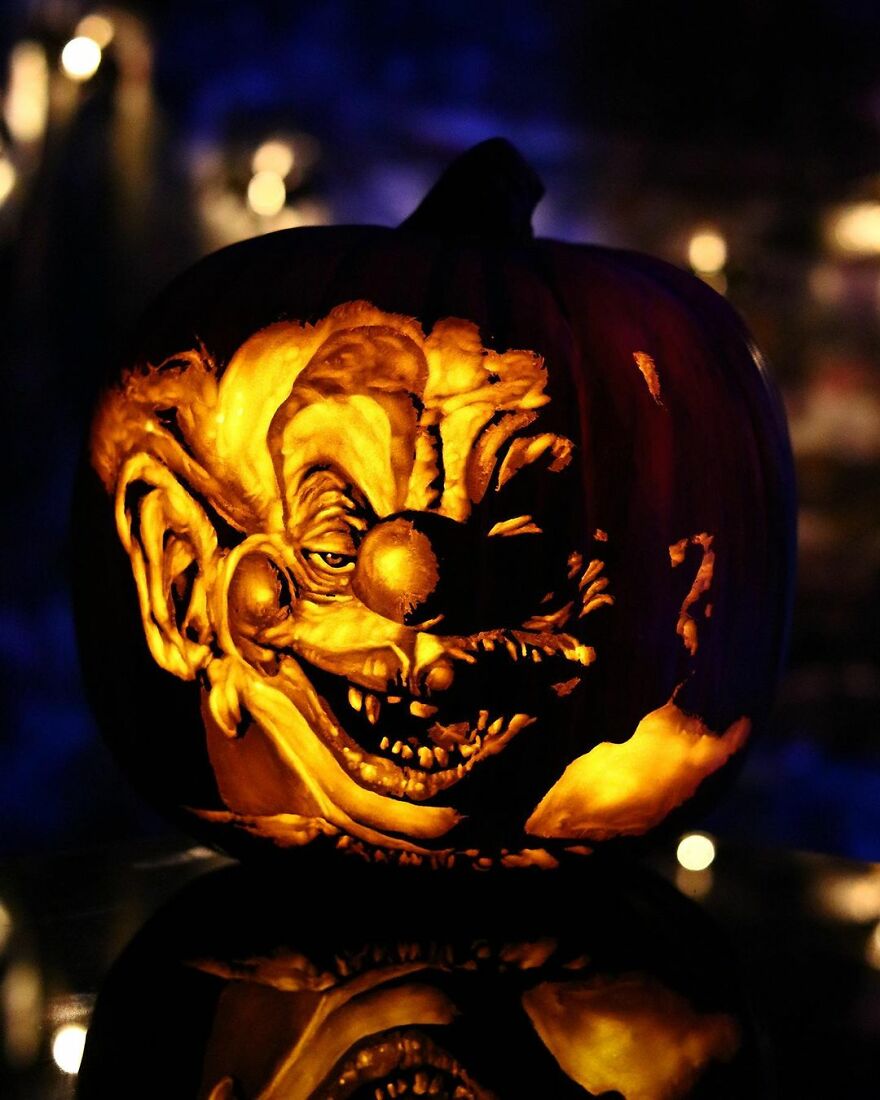 This-Artist-Takes-Pumpkin-Carving-To-Another-Level-And-Its-Scarily-Good-6374e11f4f195__880