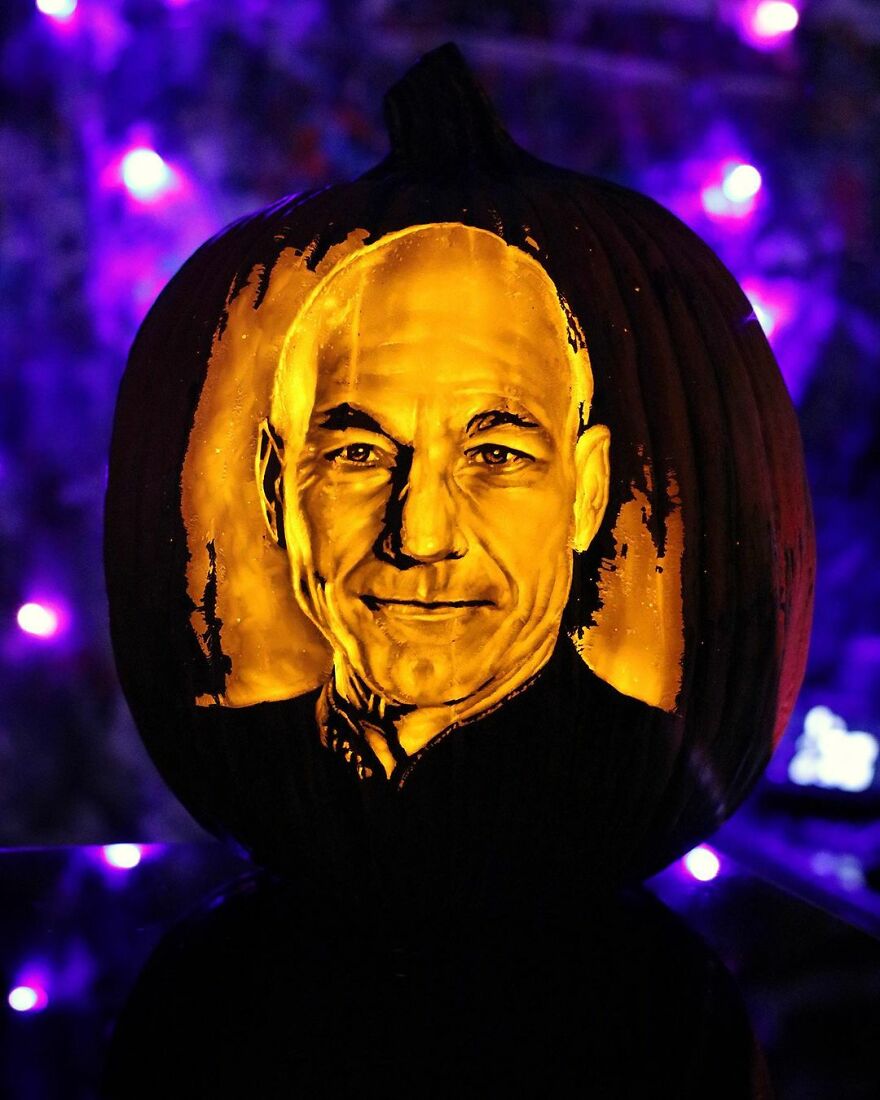 This-Artist-Takes-Pumpkin-Carving-To-Another-Level-And-Its-Scarily-Good-6374e12722296__880