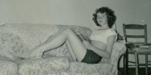 1950s Teenage Girls' Fashion Captured in Vintage Photos