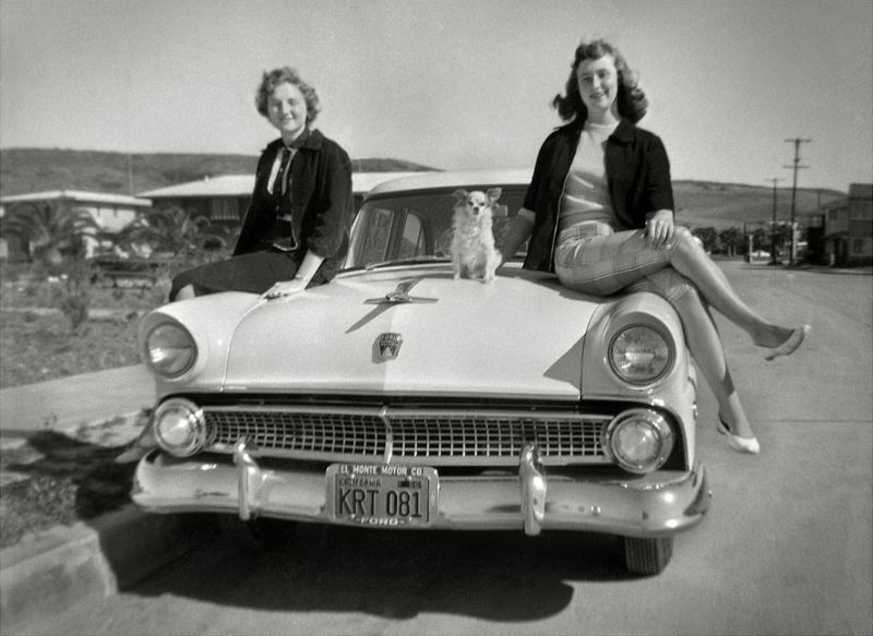 1950s-teenage-girls-12
