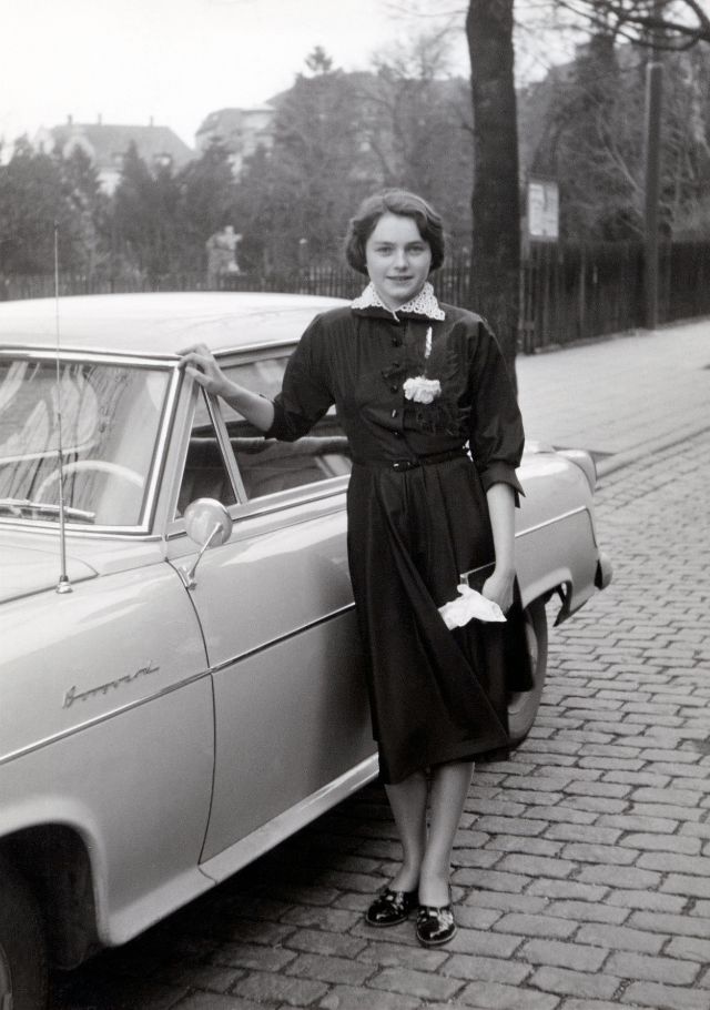 1950s-teenage-girls-33