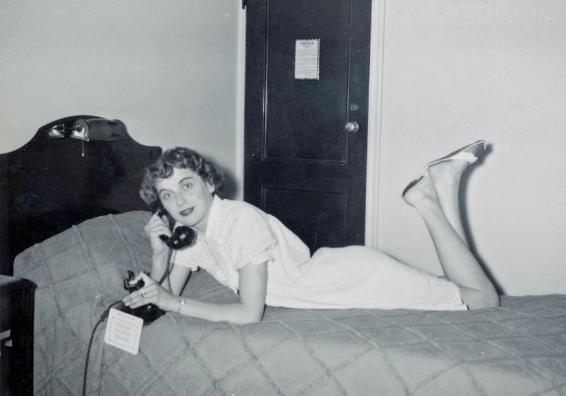 1950s-teenage-girls-34