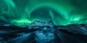 Spectacular Winning Images of The 2022 Northern Lights Photographer of The Year