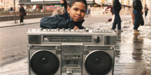 Life Before iPods: 26 Vintage Photographs Show the Heyday of Boombox in New York City From the 1980s
