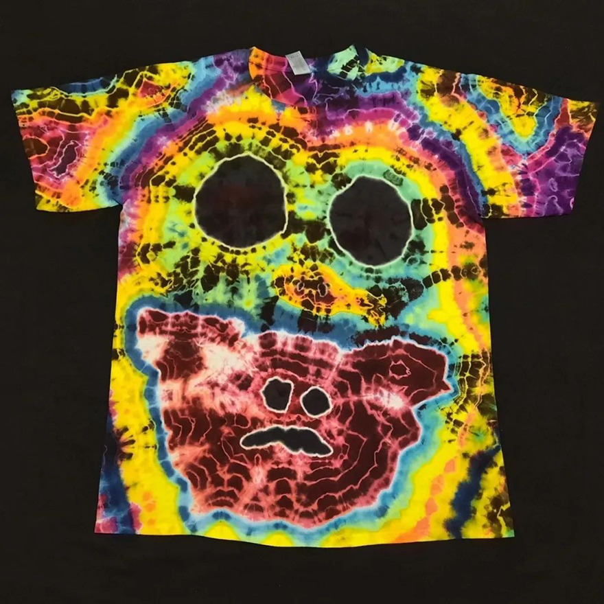 This-artist-creates-very-detailed-tie-dyed-t-shirts-63a5ad80146c8-png__880