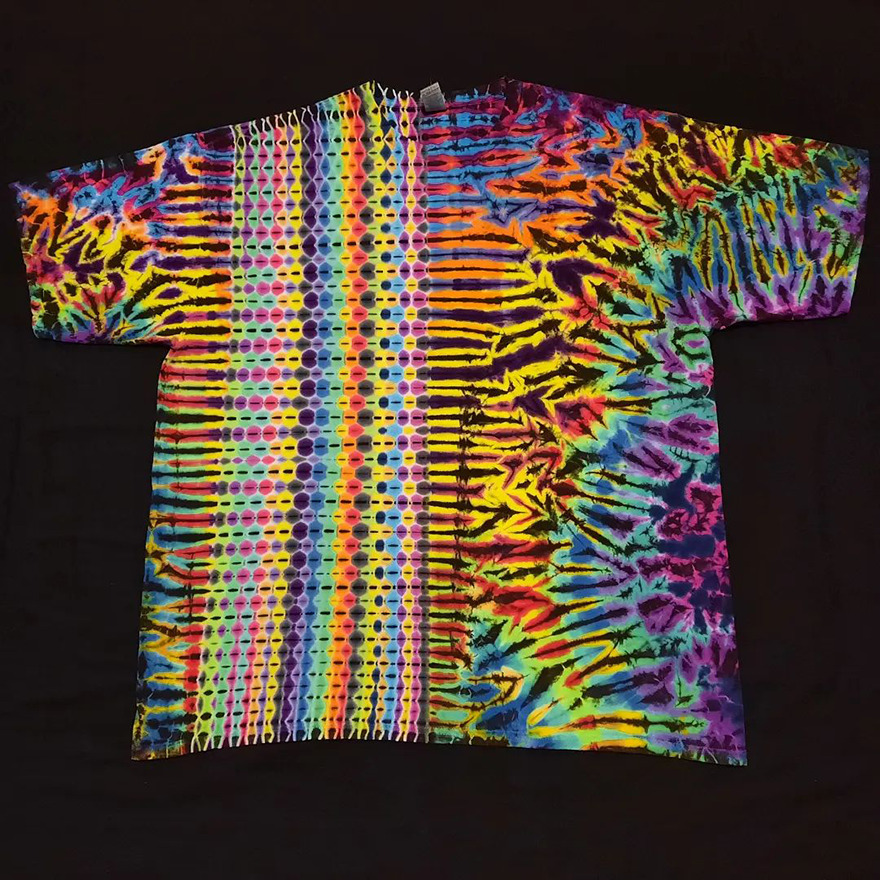 This-artist-creates-very-detailed-tie-dyed-t-shirts-63a5adcf9301c-png__880