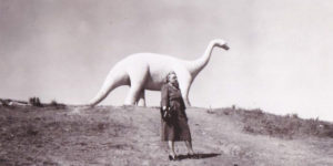 Amazing Vintage Snapshots of Ancient Dinosaur Statues in Statues Parks