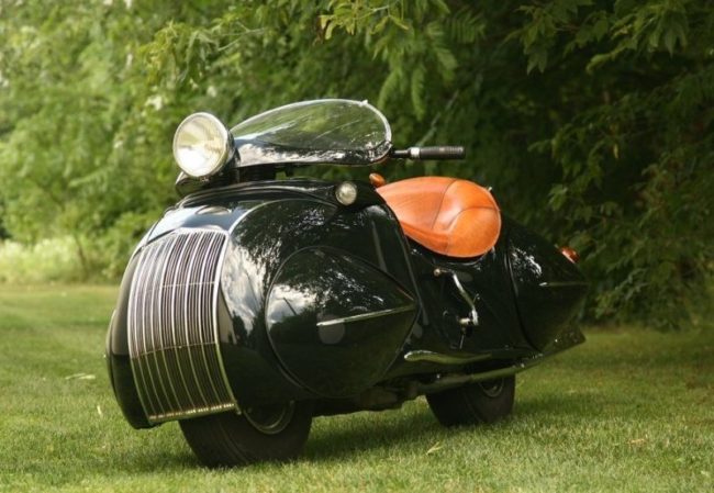 Captivating Photographs of the Luxury and Futuristic 1930 Henderson KJ ...