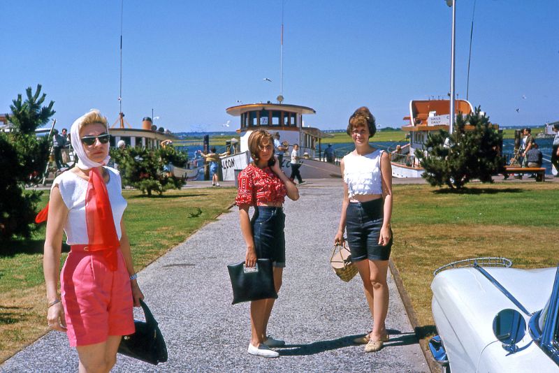 1960s-female-fashion-1