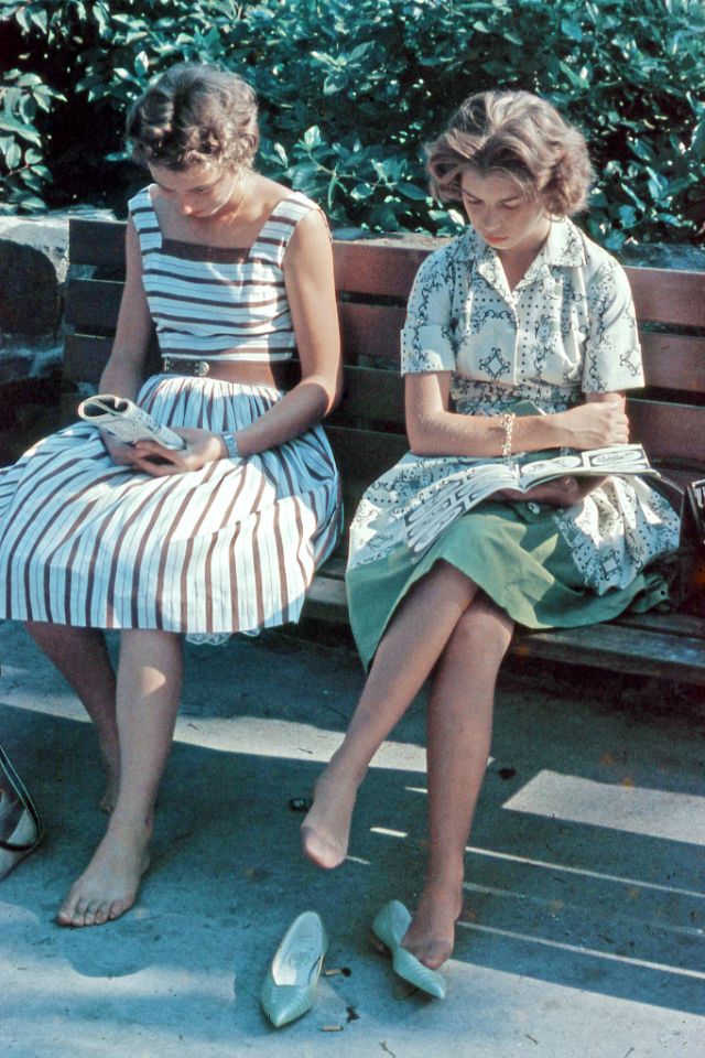 1960s-female-fashion-22