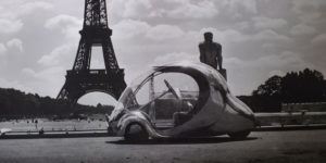Egg-citing Adventures on Wheels: The Hilarious Saga of L'Œuf électrique, the Egg-shaped Speedster!