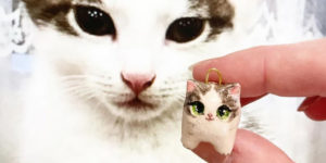 With a Love of Ceramics, This Artist Creates Customized Pet Portrait Charms