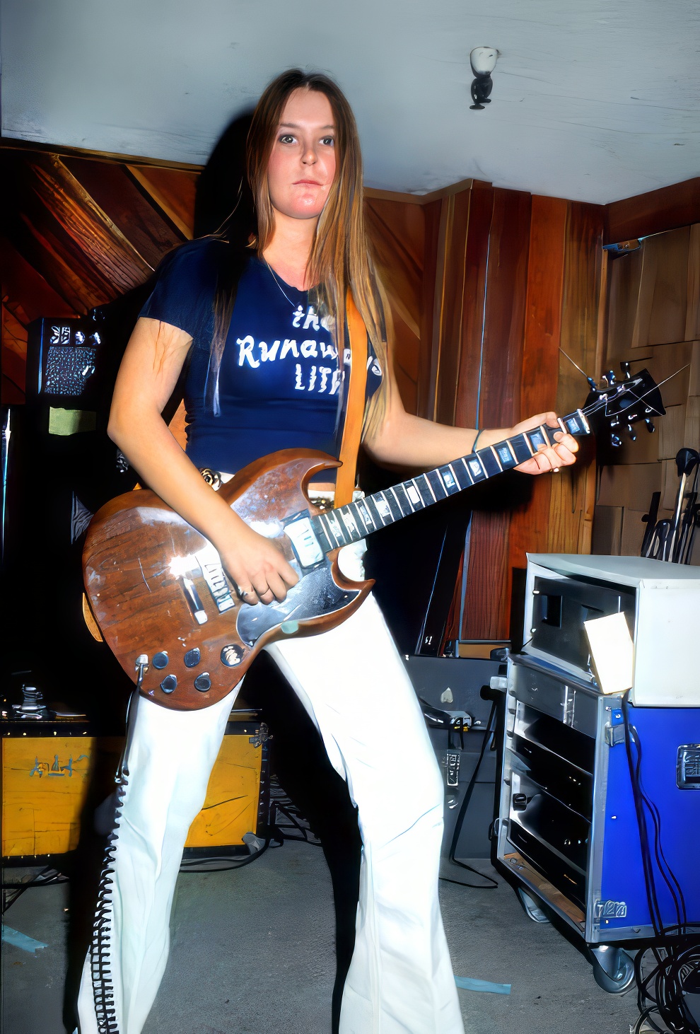 lita-ford-on-stage-19-