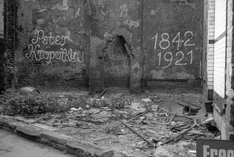 Freedom Alley Whitechapel High St Aldgate Tower Hamlets. 1980 24l 34 Wall Graffiti 1200x806