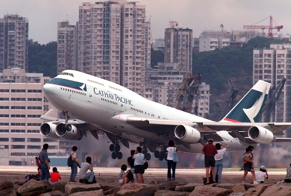 Kai Tak Landing 1 