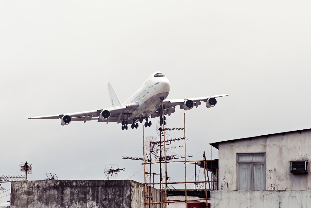 Kai Tak Landing 12 