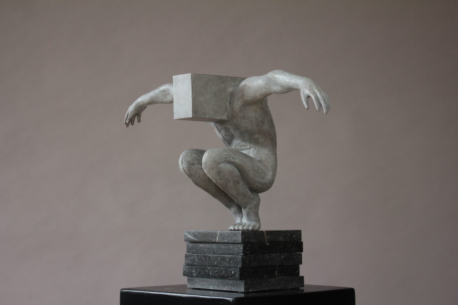 Where Flesh Meets Geometry in the Sculptures of Rogério Timóteo