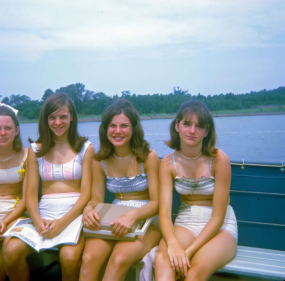Vibrant Color Photos Capture Young Women in Swimsuits in the 1960s