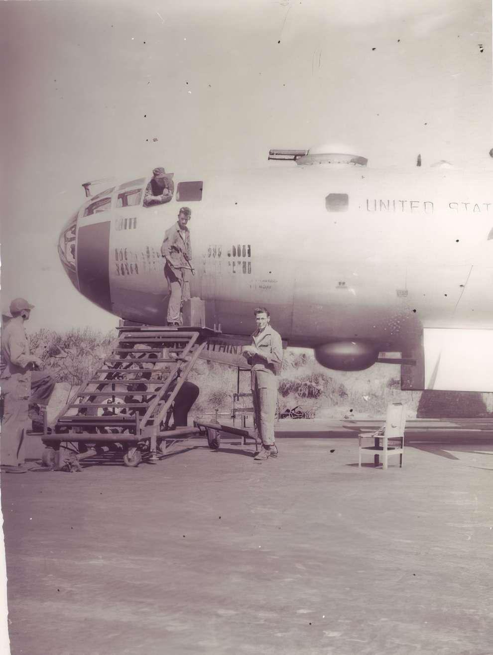 Stunning Photos Show B-29 Bomber Nose Art and Pin-Ups During Korean War ...