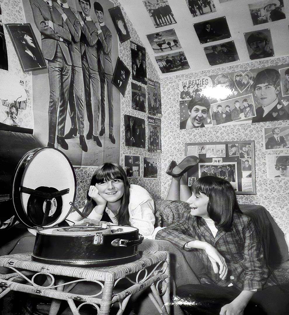 Beatles Bedroom 8 