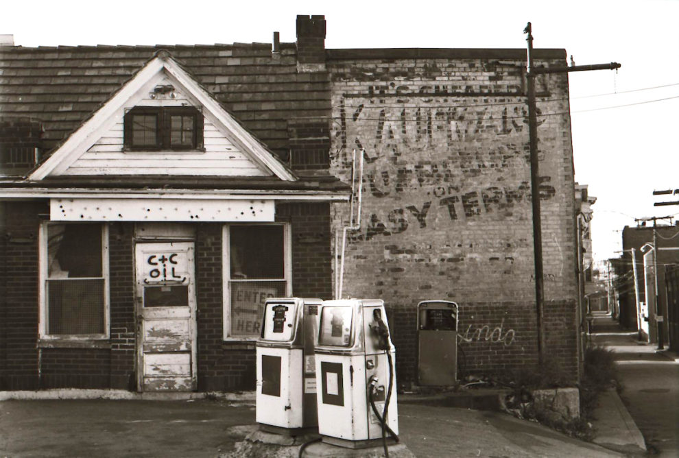 Old Gas Station 30219101154 O