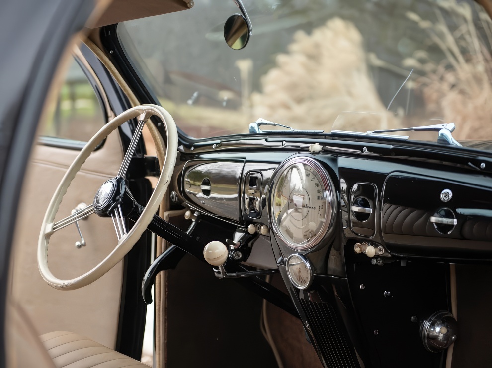 1939 Lincoln Zephyr Coupe 9