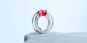A Russian Designer Created A Ring With A Nurofen Capsule — the Tablet Renews Itself After Use