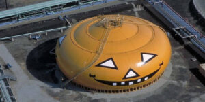 Smilin’ Jack, an Enormous Jack-o’-Lantern Painted on the Side of an 80,000-Barrel Storage Tank Each Year Since 1952