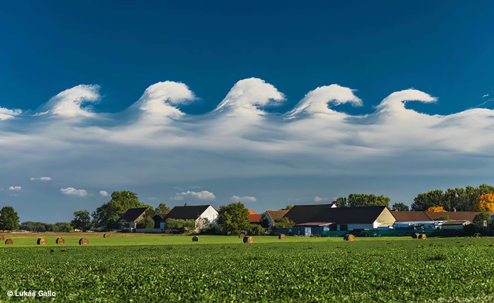 صور قوية تحصد الجوائز: الفائزون في جوائز ستاندرد تشارترد لمصور الطقس لعام ٢٠٢٥ — ديزاين يو تراست، تصميم يومي منذ ٢٠٠٧