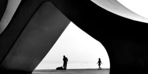 Stunning Award-Winning Silhouette Photos from the Mobile Photography Awards 2025