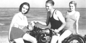Harley-Davidson Motorcycles on a Milwaukee Beach, Photographed in 1933 for a Beautiful Promotional Shoot