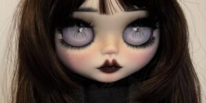 Dollhouse Oddity Turns Blythe Dolls Into Gothic, One-Of-A-Kind Character Portraits